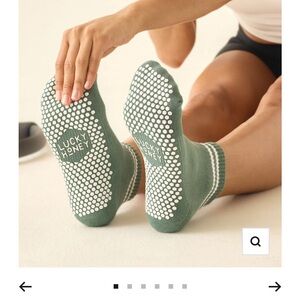 Lucky Honey Sage Green Grip Socks